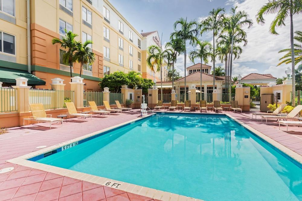 Hilton Garden Inn Ft. Lauderdale Sw/Мирамар Екстериор снимка